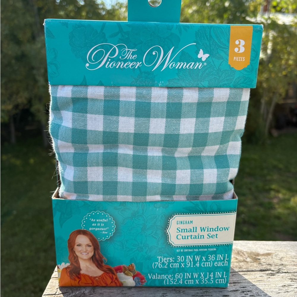 The Pioneer Woman Teal and White Gingham Curtain Set